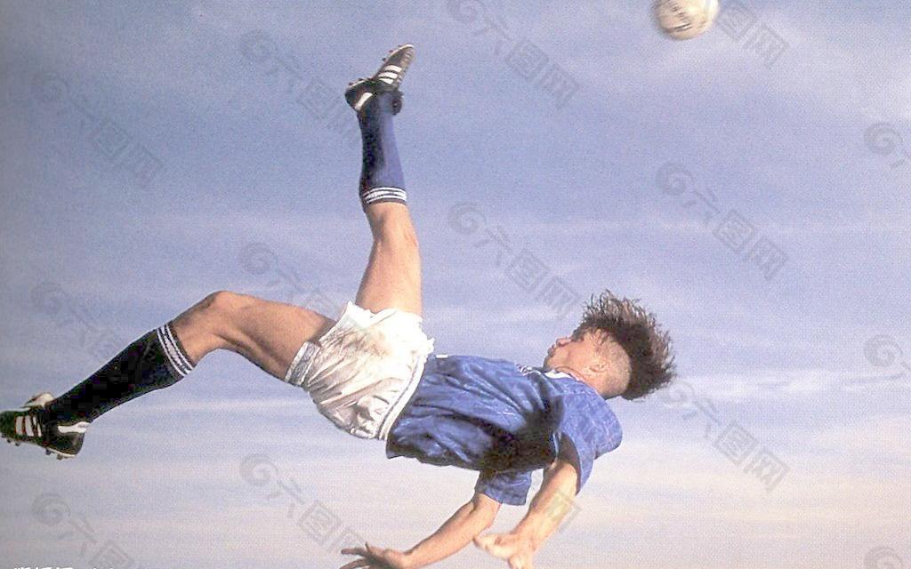 凭借一名年